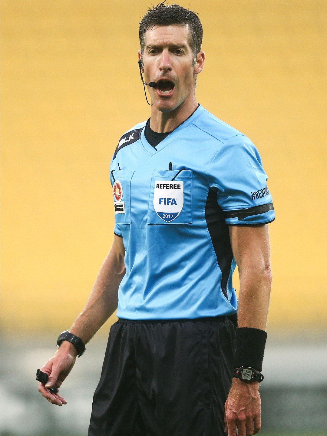 包含法国杯窗口期再迎强敌，新奥尔良鹈鹕再遭质疑，主帅态度——媒体盛赞，纪律约束更严格的词条