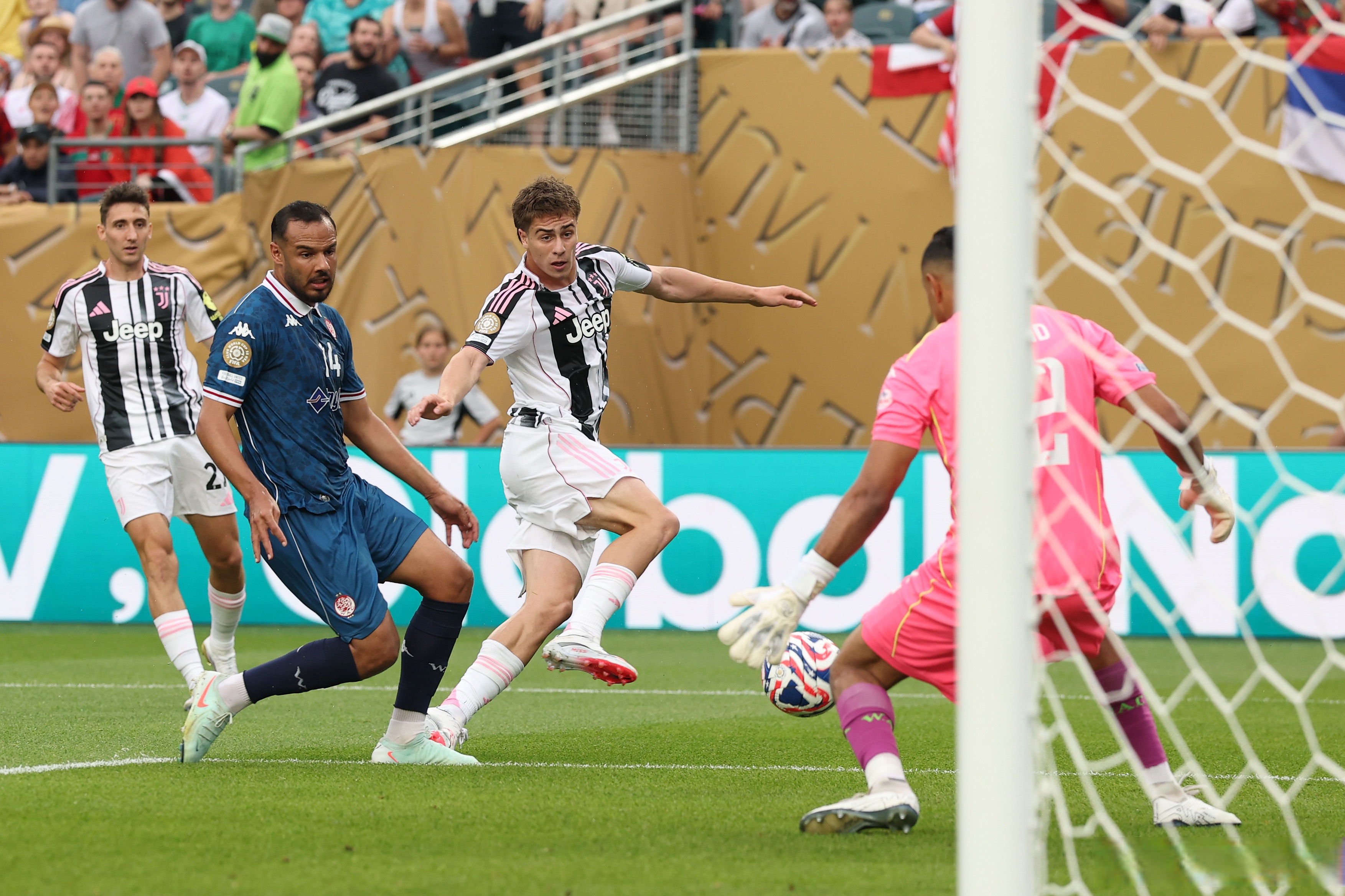 包含尤文图斯训练开放日,转会期手感冰凉引欢呼,意甲在即,心理建设被强调的词条 包含尤文图斯训练开放日,转会期手感冰凉引欢呼,意甲在即,心理建设被强调的词条